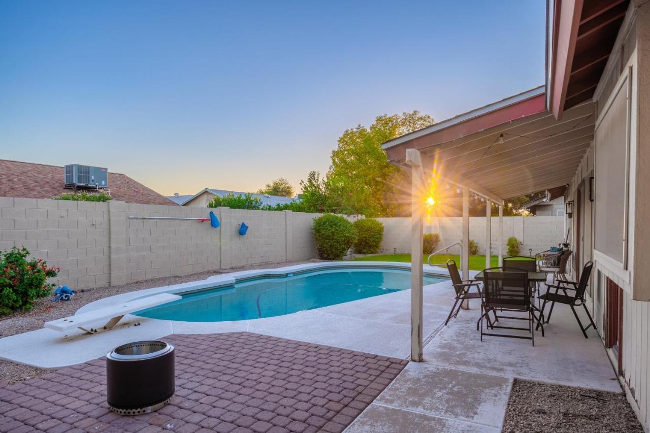 Large Pool With Diving Board, Remodeled 3Bdrm, Near State Farm Stdm And More! พีโอเรีย ภายนอก รูปภาพ